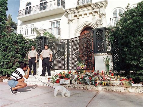 versace murio|why did gianni Versace die.